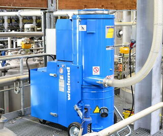 Safety Filters for high Differential Pressures in Mobile Industrial Vacuum Cleaners